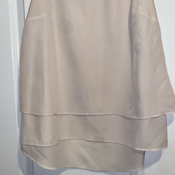 ✨ Jewel Cutout Strap Flowy Tank ✨ - Picture 3 of 6